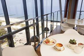 Marine Hotel