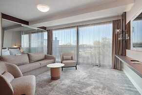 Marine Hotel