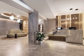Marine Hotel