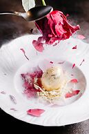 Lotte Hotel Moscow - The Leading Hotels of the World