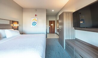 Holiday Inn Express Hotel & Suites St. Robert by IHG