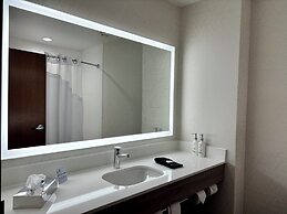 Holiday Inn Express Hotel & Suites St. Robert by IHG