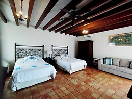 Guaycura Boutique Hotel Beach Club & Spa