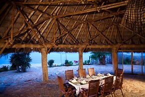 Guaycura Boutique Hotel Beach Club & Spa