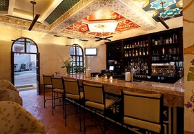 Guaycura Boutique Hotel Beach Club & Spa