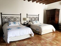 Guaycura Boutique Hotel Beach Club & Spa