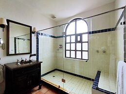 Guaycura Boutique Hotel Beach Club & Spa