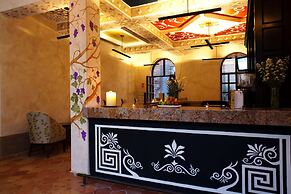 Guaycura Boutique Hotel Beach Club & Spa