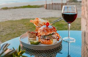 Guaycura Boutique Hotel Beach Club & Spa