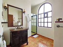 Guaycura Boutique Hotel Beach Club & Spa