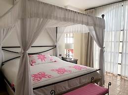 Guaycura Boutique Hotel Beach Club & Spa