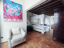 Guaycura Boutique Hotel Beach Club & Spa