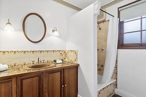 Grosvenor Court Apartments Hobart