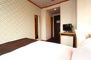 Hotel Livemax Naha Tomariko