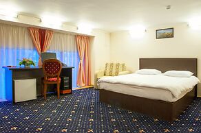 Manhattan Hotel & Restaurant