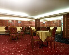 Manhattan Hotel & Restaurant