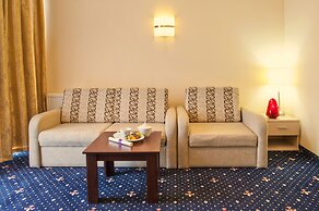 Manhattan Hotel & Restaurant