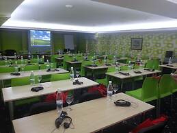 Manhattan Hotel & Restaurant