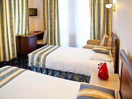 Manhattan Hotel & Restaurant