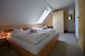 PRIVILLAGE STARE - B&B, Villa and Chalet Resort