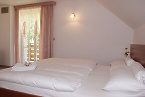 PRIVILLAGE STARE - B&B, Villa and Chalet Resort
