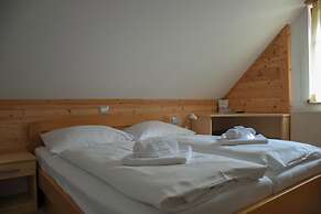 PRIVILLAGE STARE - B&B, Villa and Chalet Resort