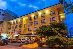Hotel Pinares Plaza