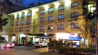 Hotel Pinares Plaza
