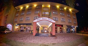 Hotel Pinares Plaza