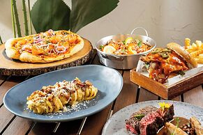 Renaissance Phuket Resort & Spa