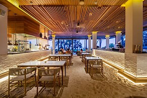 Renaissance Phuket Resort & Spa