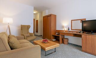 Hotel Krynica Conference & SPA