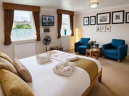 Riviera Lodge Hotel