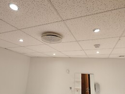 101 Guesthouse Hotel