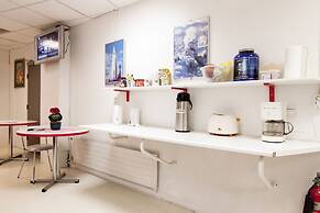 101 Guesthouse Hotel