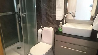 101 Guesthouse Hotel