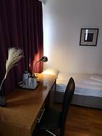 101 Guesthouse Hotel