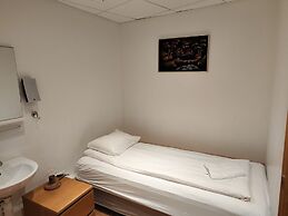 101 Guesthouse Hotel