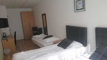 101 Guesthouse Hotel