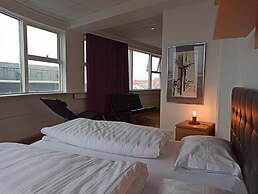 101 Guesthouse Hotel