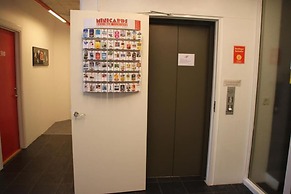 101 Guesthouse Hotel