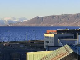 101 Guesthouse Hotel