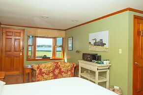Sandaway Suites & Beach