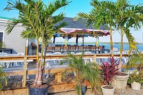 Sandaway Suites & Beach