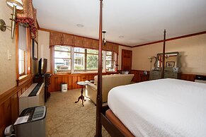 Sandaway Suites & Beach