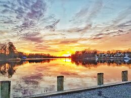 Sandaway Suites & Beach