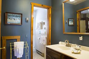 Sandaway Suites & Beach