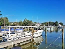 Sandaway Suites & Beach