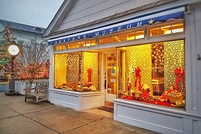 Sandaway Suites & Beach