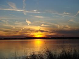 Sandaway Suites & Beach